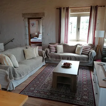 Antares Willa Riglia