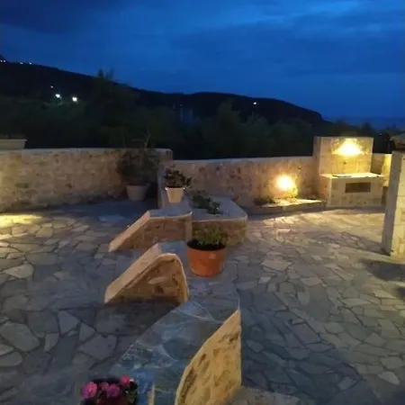 Antares Villa Riglia